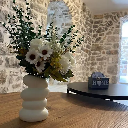 Mainotti's House Apartmán *